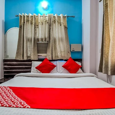 Oyo 14993 Rp Palace Danapur Esterno foto