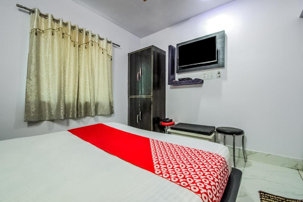 Oyo 14993 Rp Palace Danapur Esterno foto