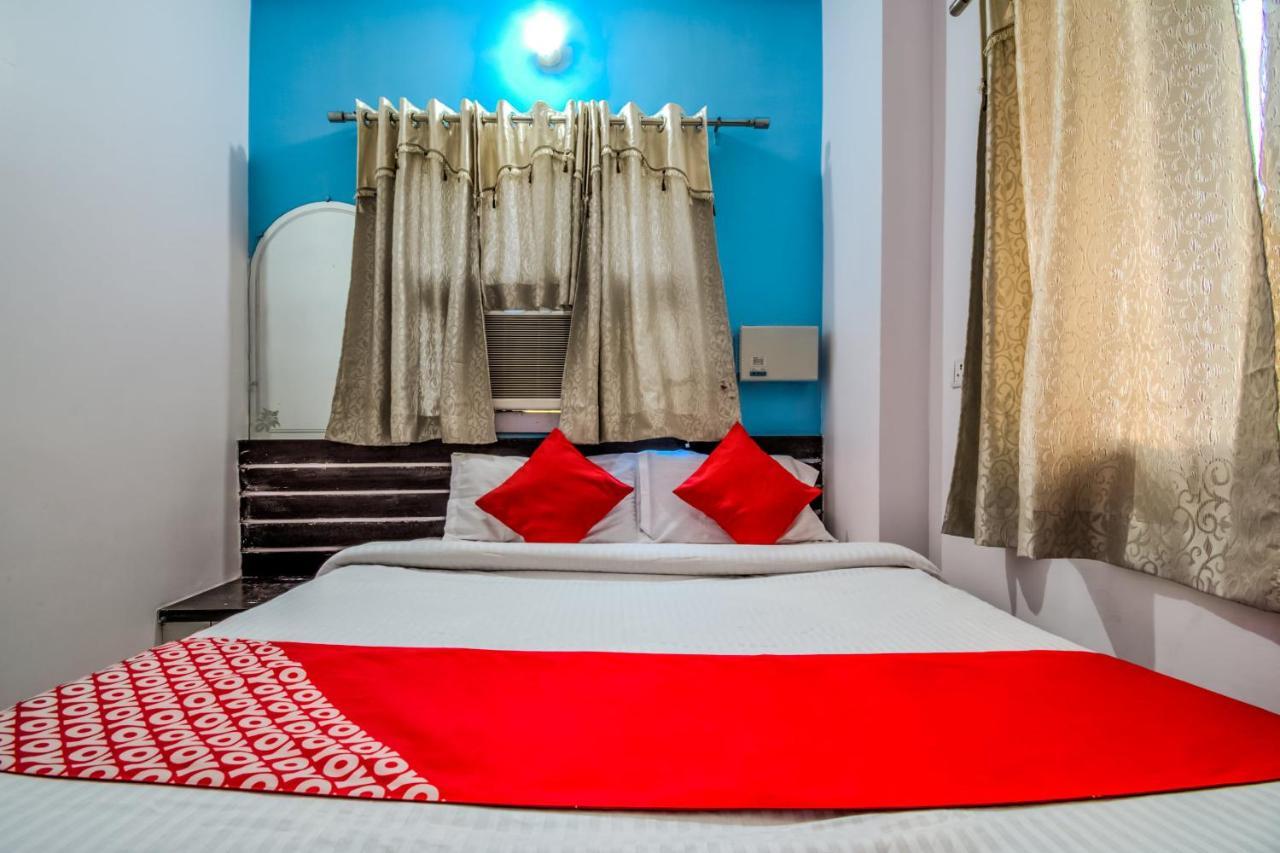 Oyo 14993 Rp Palace Danapur Esterno foto