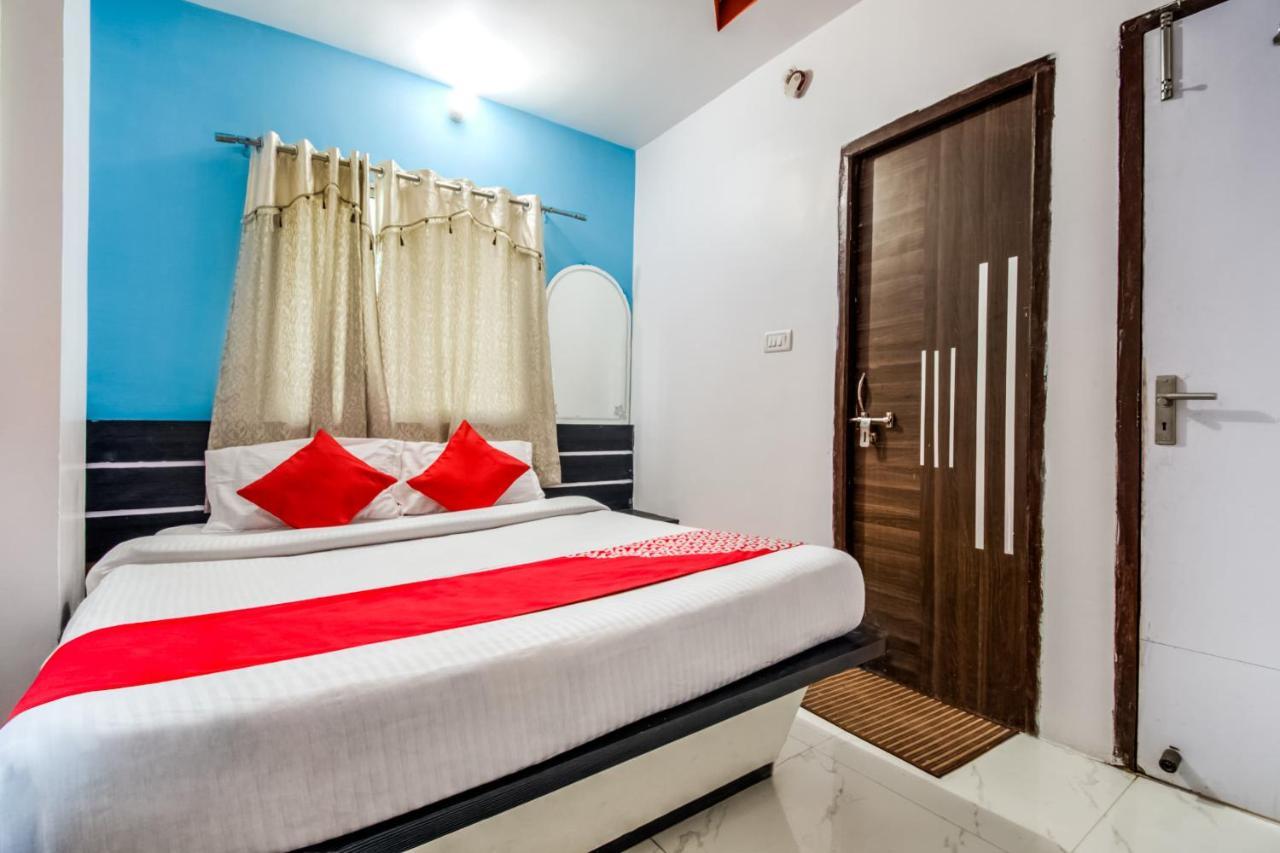 Oyo 14993 Rp Palace Danapur Esterno foto