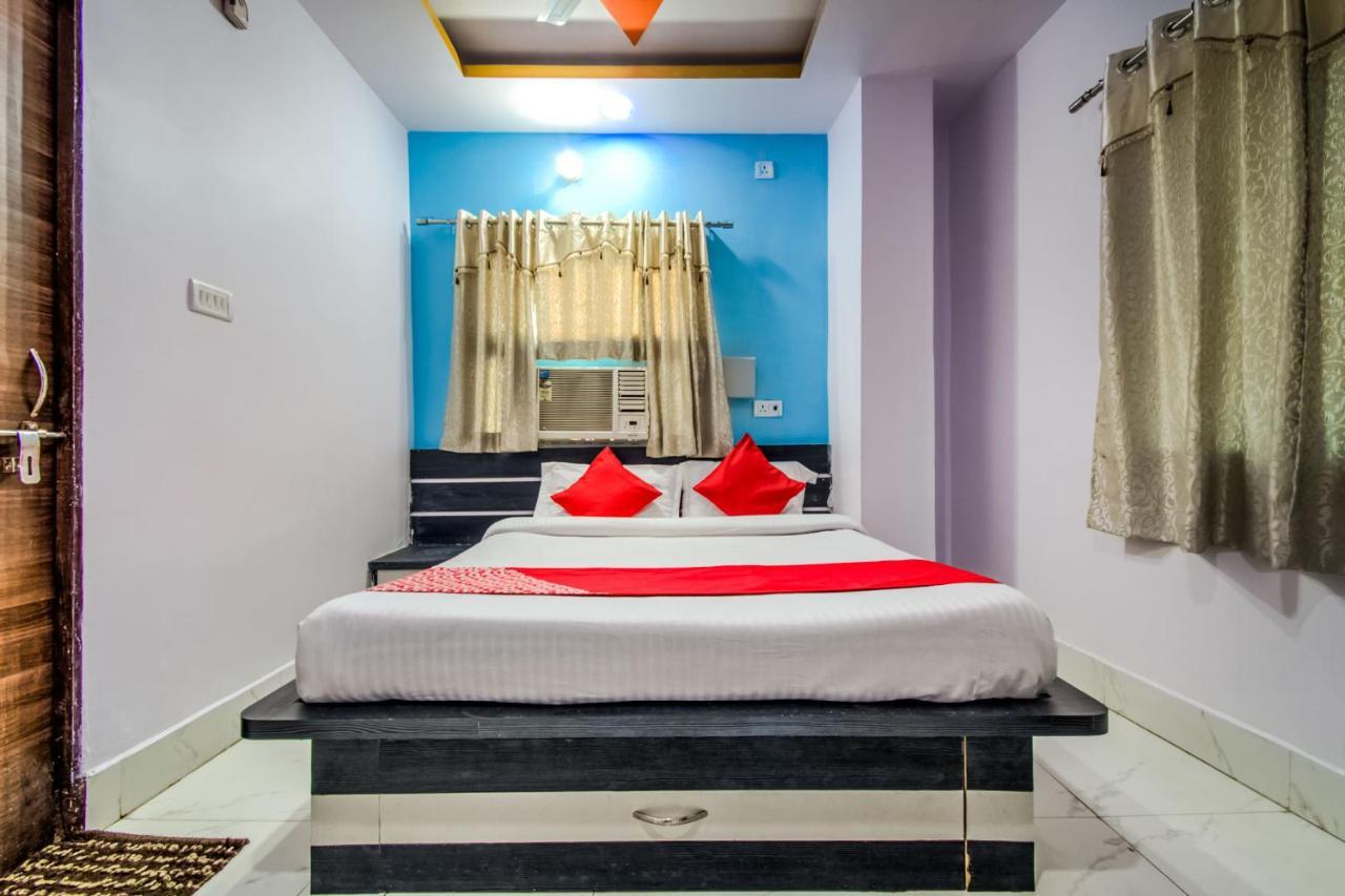 Oyo 14993 Rp Palace Danapur Esterno foto